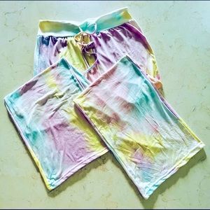 Soft, stretchy wide leg lounge pants. Size medium with drawstring at waist.